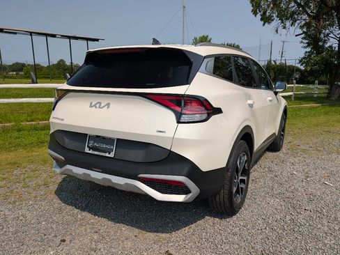 Used 2023 Kia Sportage EX AWD/4WD image 5
