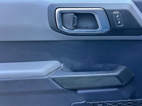 Used 2022 Ford Bronco Big Bend image 11