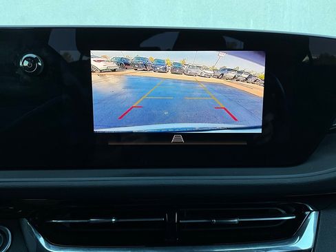 Used 2025 Buick Envista Sport Touring image 31