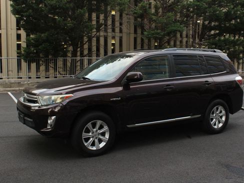 Used 2013 Toyota Highlander Hybrid image 10