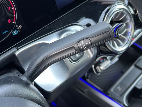 New 2026 Mercedes-Benz GLB 250 4MATIC image 20