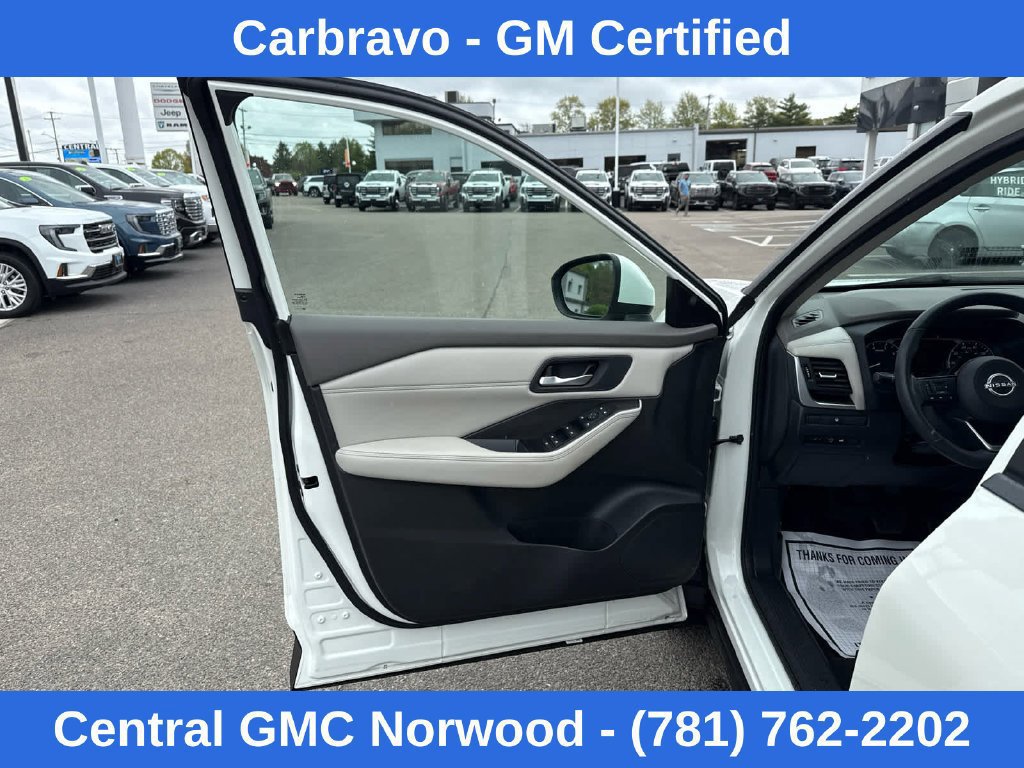 Used 2023 Nissan Rogue SV w/ SV Premium B Package AWD/4WD image 12