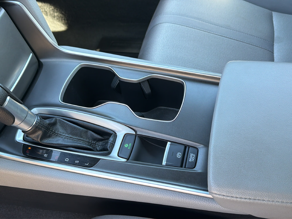 Used 2020 Honda Accord EX image 15