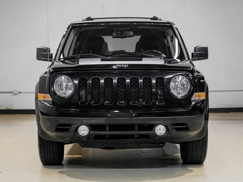Used 2017 Jeep Patriot Sport w/ Power Value Group FWD image 7