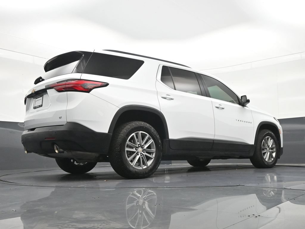 Used 2023 Chevrolet Traverse LT FWD image 28