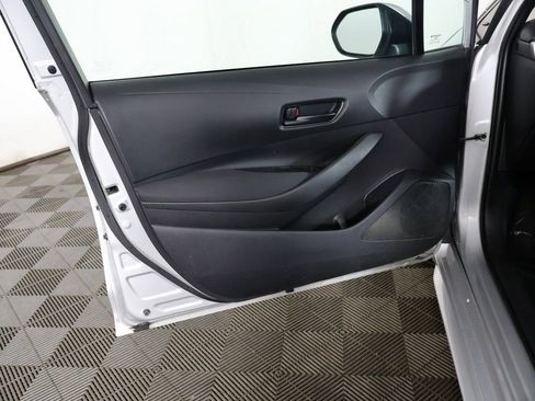 Used 2022 Toyota Corolla LE FWD image 19