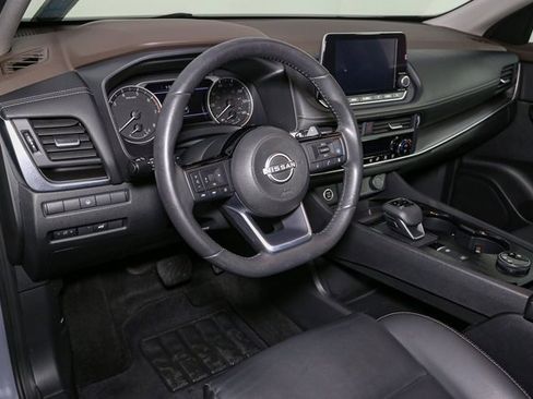 Used 2023 Nissan Rogue SV w/ SV Premium Package image 21