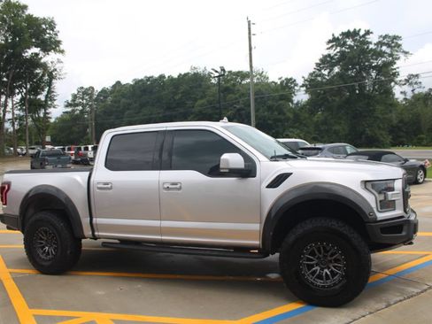 Used 2019 Ford F150 Raptor w/ Equipment Group 802A Luxury AWD/4WD image 2