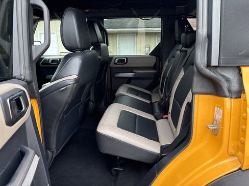 Used 2022 Ford Bronco Wildtrak image 16