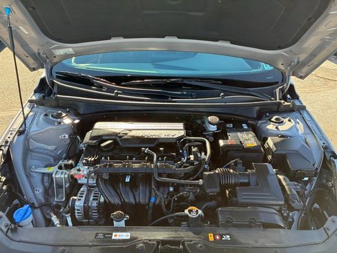 Used 2023 Hyundai Elantra SEL w/ Cargo Package image 10