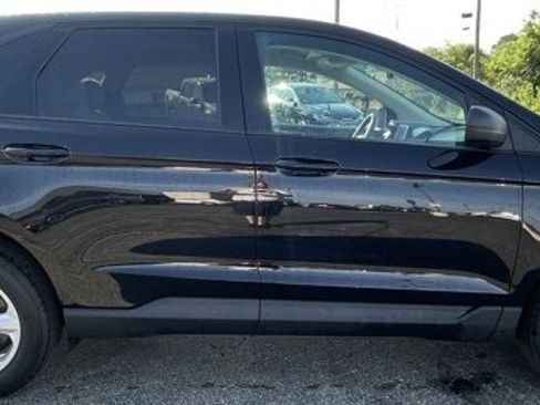 Used 2024 Ford Edge SE image 8