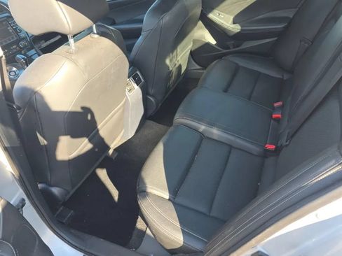 Used 2017 Nissan Maxima 3.5 SL FWD image 6