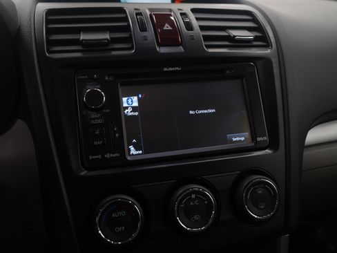 Used 2015 Subaru Forester 2.5i Limited image 21