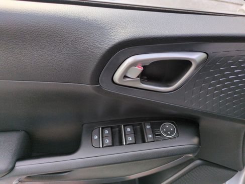 Used 2024 Kia Soul EX FWD image 12