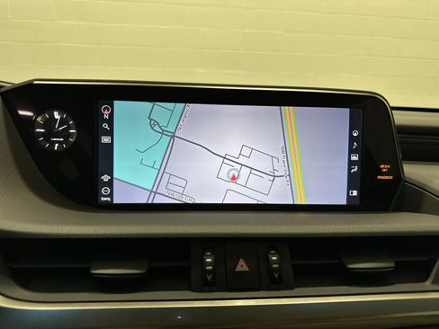 Used 2020 Lexus ES 300h w/ Premium Package FWD image 24