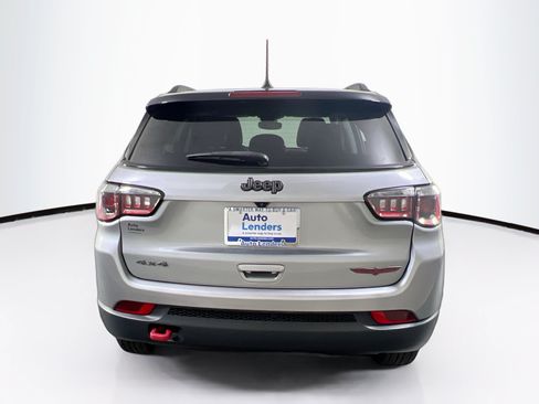 Used 2022 Jeep Compass Trailhawk AWD/4WD image 6