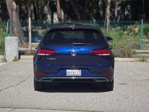 Used 2017 Volkswagen e-Golf SEL Premium image 9