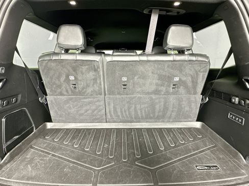 Used 2022 Jeep Wagoneer Series III RWD image 27