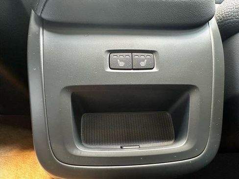 New 2025 Volvo XC60 B5 Plus w/ Climate Package image 7