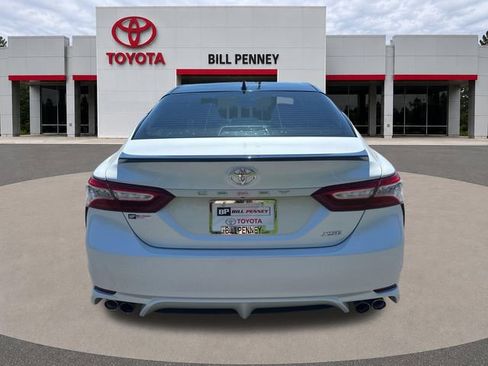Used 2020 Toyota Camry XSE FWD image 4