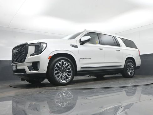 Used 2023 GMC Yukon XL Denali Ultimate image 75