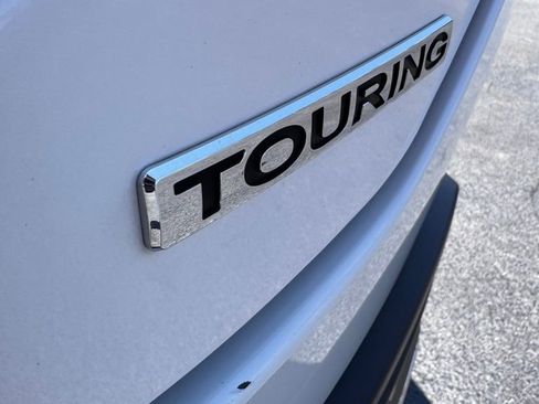 Used 2023 Honda Pilot Touring image 9
