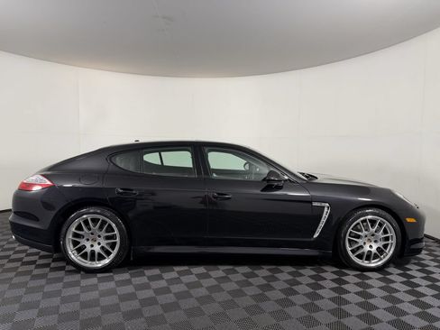 Used 2013 Porsche Panamera 4 Platinum Edition AWD/4WD image 4