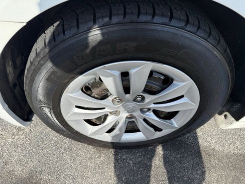 Used 2011 Hyundai Sonata GLS image 16