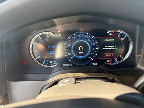 Used 2019 Cadillac Escalade ESV Luxury RWD image 4