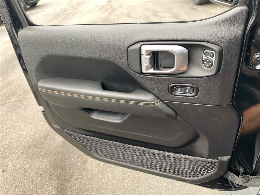 Used 2023 Jeep Gladiator Overland AWD/4WD image 21