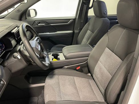 Certified 2025 GMC Acadia Elevation image 3