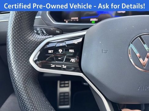 Certified 2023 Volkswagen Tiguan SE R-Line AWD/4WD image 19