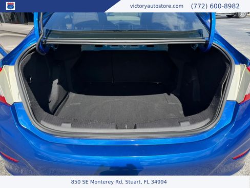Used 2017 Chevrolet Cruze LT FWD image 16