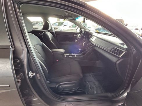 Used 2018 Kia Optima LX image 28