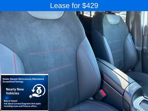 Used 2025 Mercedes-Benz GLB 250 image 35