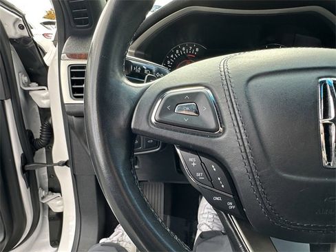 Used 2019 Lincoln MKZ Reserve image 27