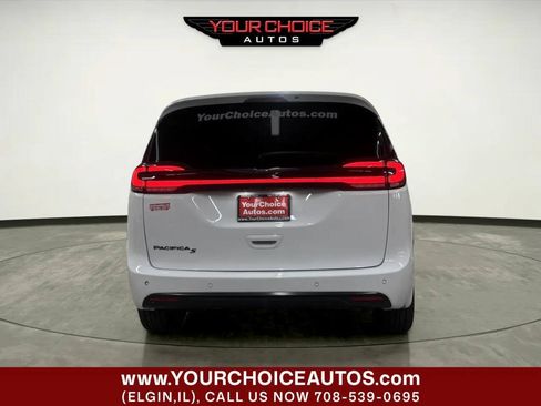 Used 2024 Chrysler Pacifica Touring-L w/ S Appearance Package FWD image 4