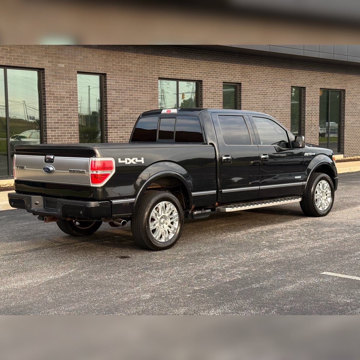Used 2014 Ford F150 Platinum AWD/4WD image 2
