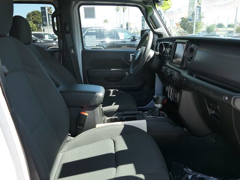 Used 2023 Jeep Wrangler Unlimited Sport AWD/4WD image 24
