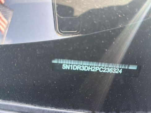Used 2023 Nissan Pathfinder Platinum FWD image 28