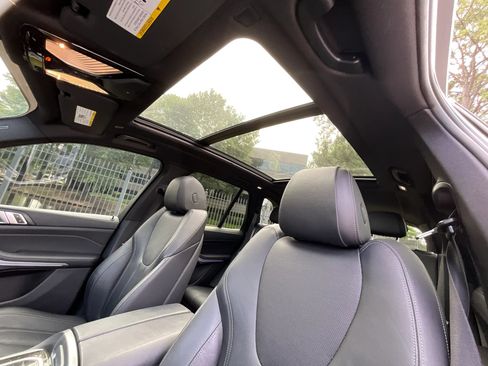 Used 2019 BMW X5 xDrive40i w/ Convenience Package AWD/4WD image 11