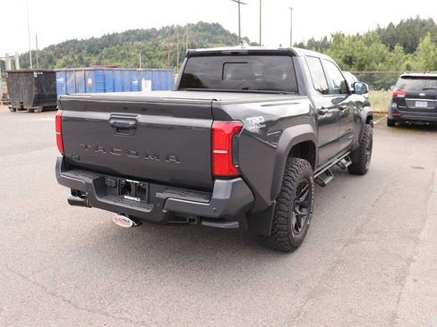 Used 2024 Toyota Tacoma TRD Off-Road w/ TRD Off Road Upgrade Package AWD/4WD image 5