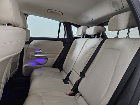 Used 2021 Mercedes-Benz GLA 250 4MATIC image 22