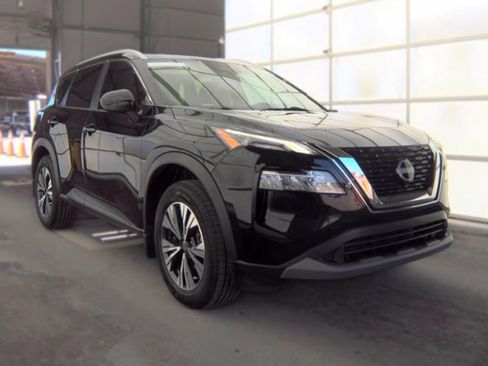 Used 2023 Nissan Rogue SV w/ SV Premium B Package FWD image 4