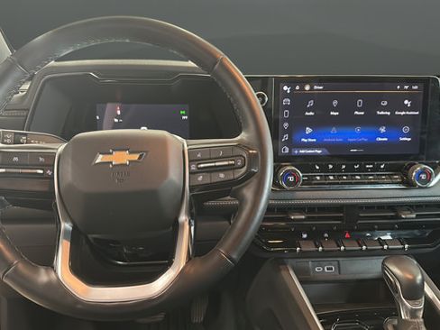 Used 2023 Chevrolet Colorado LT w/ LT Convenience Package III AWD/4WD image 11