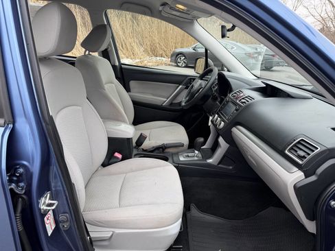 Used 2016 Subaru Forester 2.5i w/ Alloy Wheel Package image 10