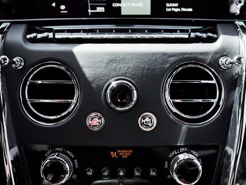 Used 2026 Rolls-Royce Cullinan image 66