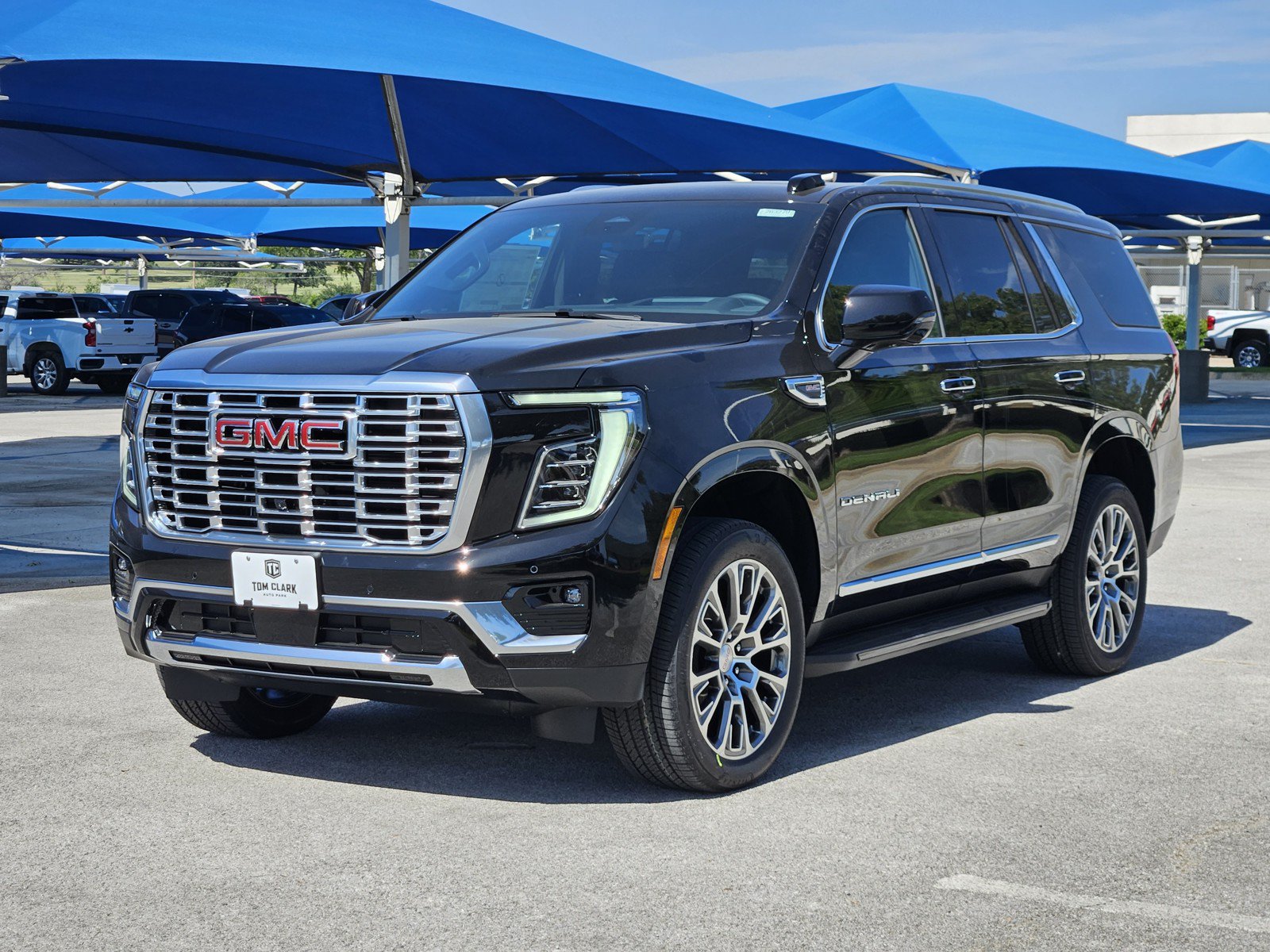 New 2026 GMC Yukon Denali w/ Advanced Technology Package AWD/4WD image 2