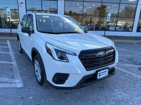 Used 2023 Subaru Forester Base image 12