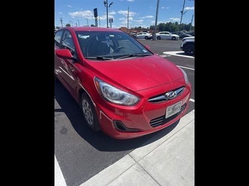 Used 2013 Hyundai Accent GS FWD image 13